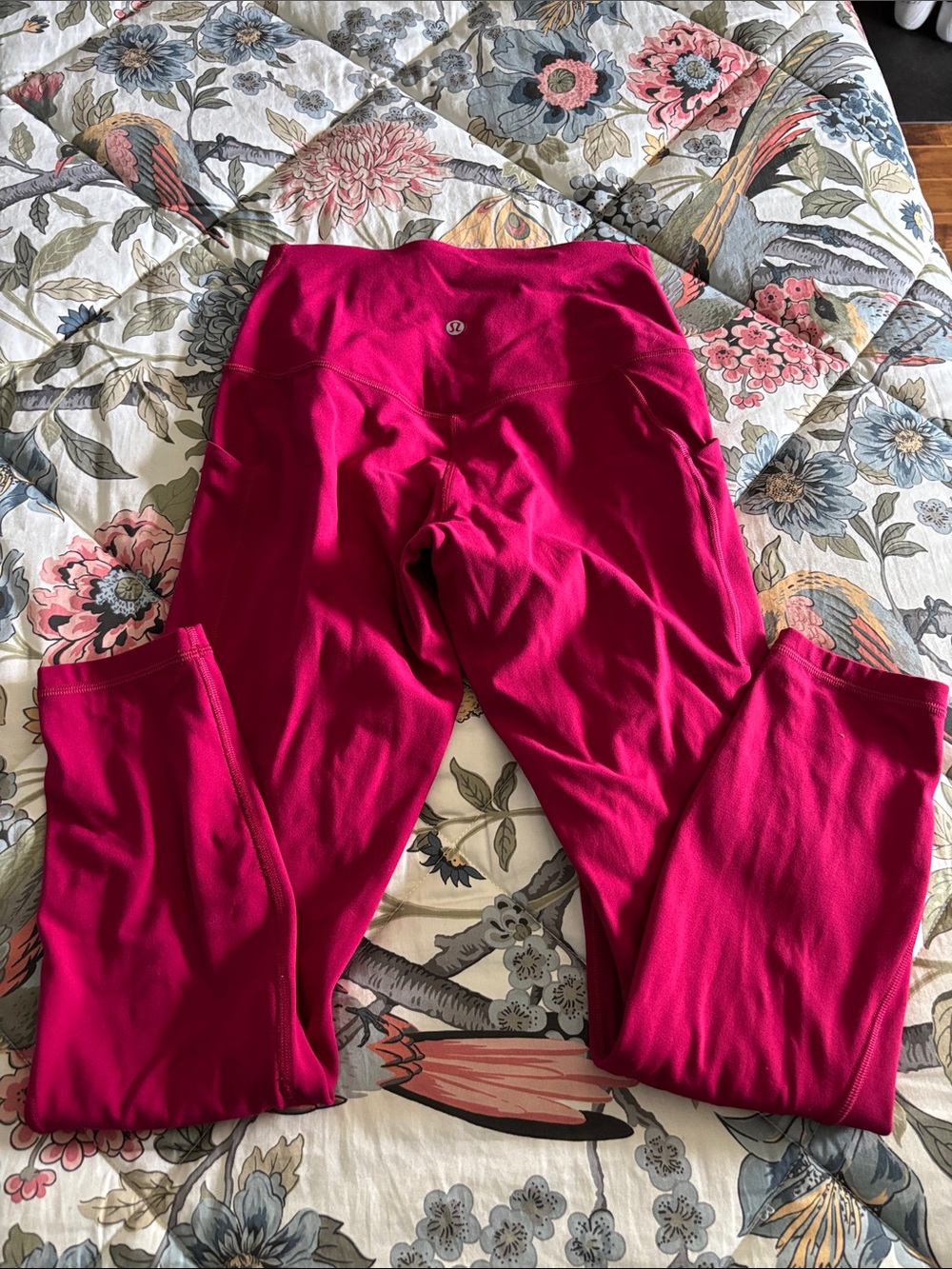 Lululemon Women's High-Rise Align  Leggings with pockets - berry Rumble
